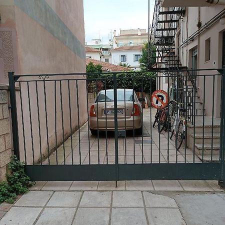 라리사 Κεντρικό Ευρύχωρο Στούντιο Με Parking 아파트 외부 사진